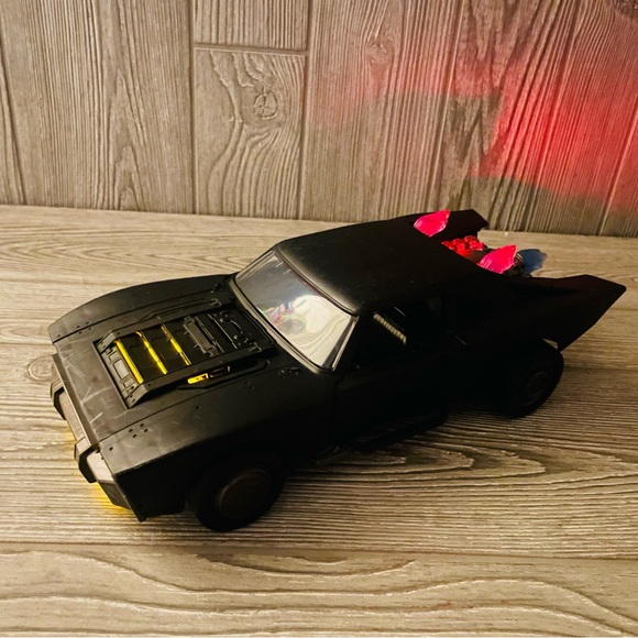 Batmobile No. 67833 Reving Lights and Sounds DC Comics 13" toy car black Batman - Picture 7 of 14